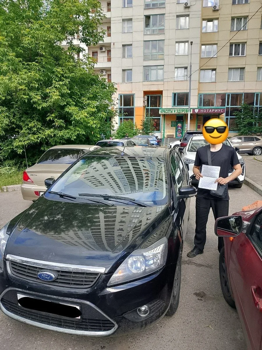 Клиент Carmart рядом со своим автомобилем — фото 3