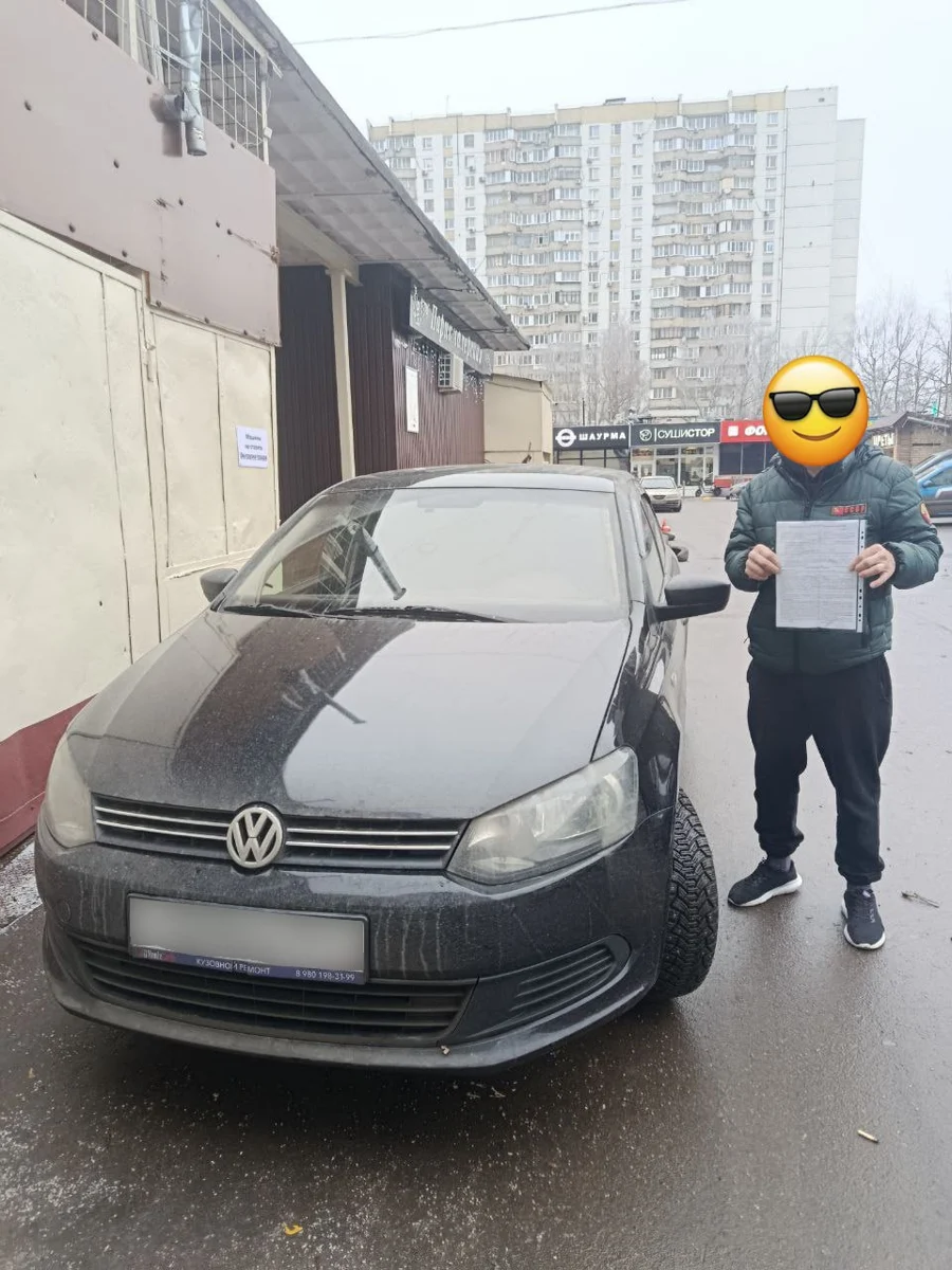Клиент Carmart рядом со своим автомобилем — фото 11